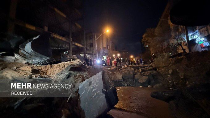 台灣新聞通訊社-影/美以聯軍狂轟德黑蘭!伊朗官媒曝光慘況 公寓外牆炸開、瓦礫埋客廳