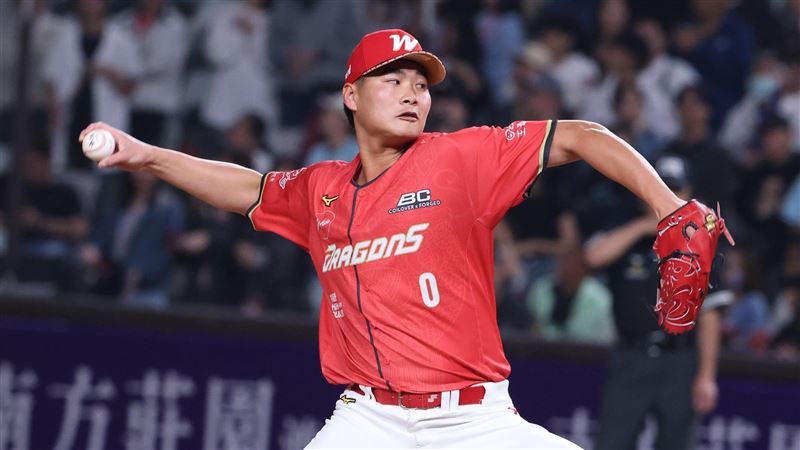 台灣新聞通訊社-中職/拆滿壘炸彈被梅賽鍶抱3次 李超不認有大心臟:連坐雲霄飛車都怕