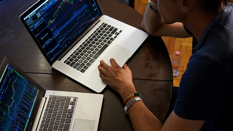 台灣新聞通訊社-戰火延燒滿1個月狂殺！南韓大盤單日雪崩逾500兆 晶片雙雄爆慘況