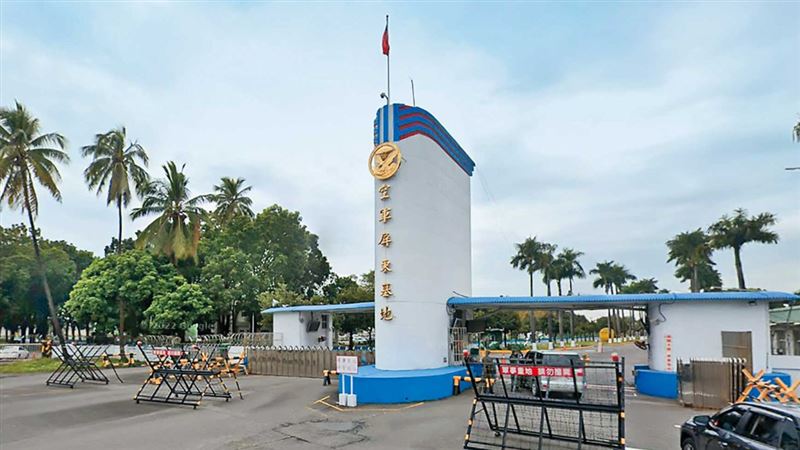 台灣新聞通訊社-空軍AI大翻車／軍機起降導入AI系統反危飛安　4400萬設備淪豪華擺設