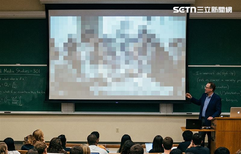 台灣新聞通訊社-男教授上課「投影」誤播AV！學生笑翻：老師飛奔關閉跳出「1照」更尷尬