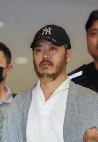 台灣新聞通訊社-智商50也不放過!南韓毒王誘騙弱勢運毒 機場囂張狂嗆記者不是男