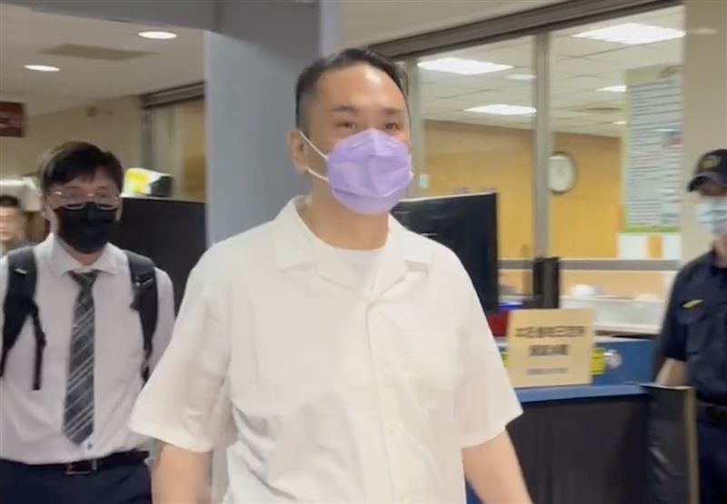 台灣新聞通訊社-不只台智光！陳重文涉施壓壓北市動物園「糞便委外」　北檢傳喚到案