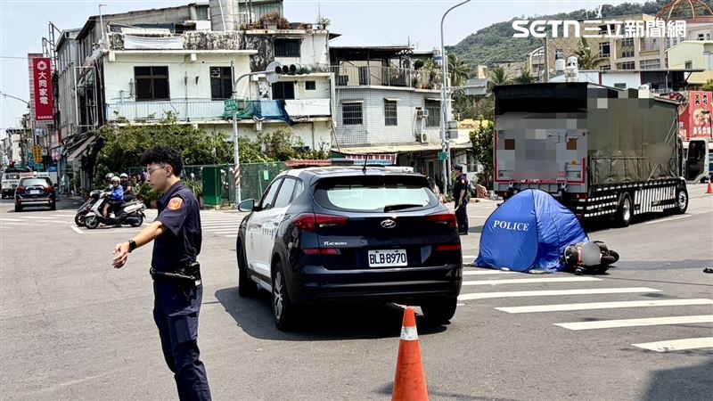 台灣新聞通訊社-快訊／死角殺人…高雄女子遭大貨車輾過「臟器外露」亡！