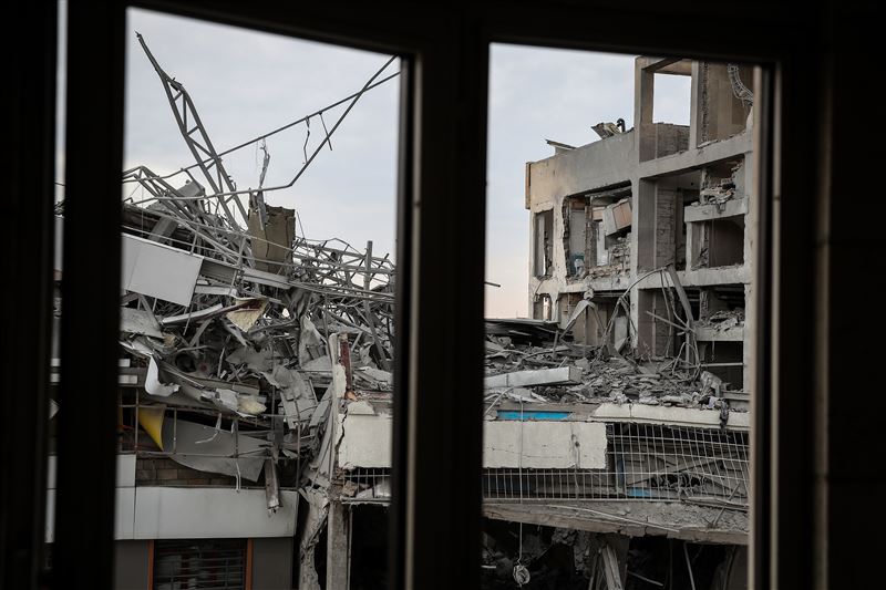 台灣新聞通訊社-快訊／以軍空襲伊朗軍政機構！學校、住宅區也被波及　逾9萬人受影響