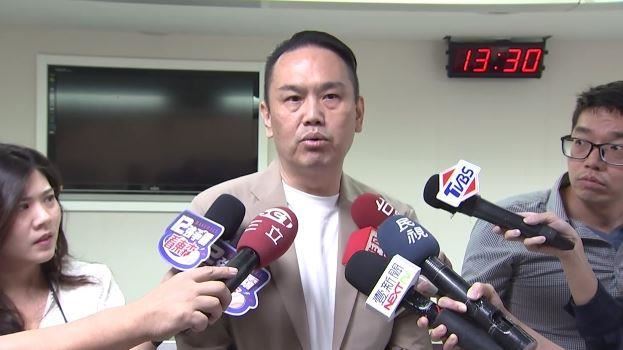 台灣新聞通訊社-陳重文涉施壓北市動物園「糞便委外」!自己公司得標 北檢令20萬交保