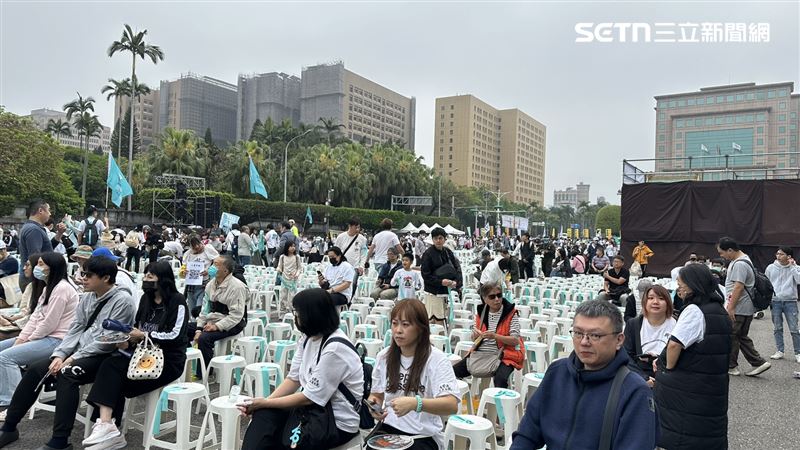 台灣新聞通訊社-國民黨大咖清一色缺席凱道！林濁水嘆氣：小藍變棄藍
