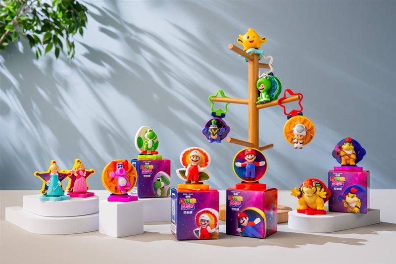 台灣新聞通訊社-連假快收！這家推12款瑪利歐公仔、再抽「迷你相機」　拿坡里烤雞買6送3