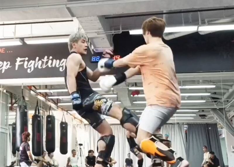 台灣新聞通訊社-台日格鬥實務交流!防身教官對陣職業選手 解析競技體系與應變思維差異