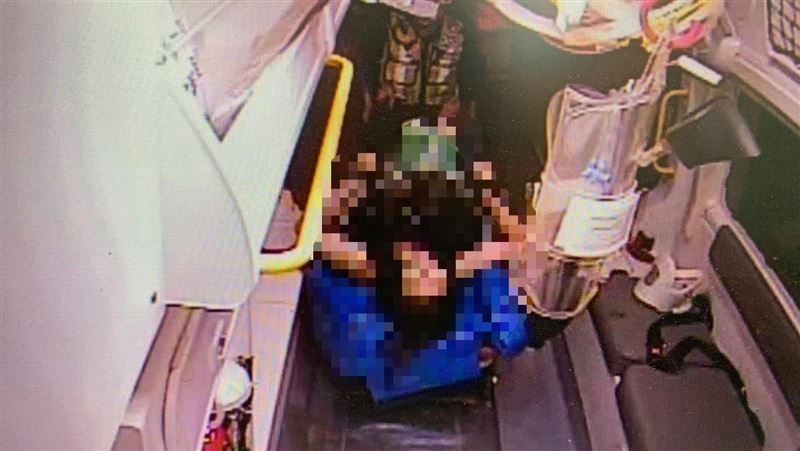 台灣新聞通訊社-年初四死神搶人！50歲女突倒地心跳停　花蓮消防「奪命連環電」救回