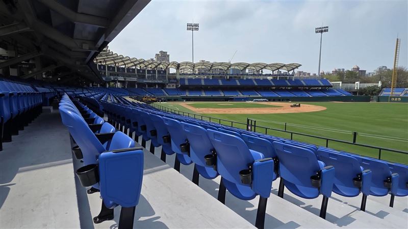 台灣新聞通訊社-中職／富邦悍將新賽季不一樣了　新莊棒球場內野換大巨蛋同等級座椅