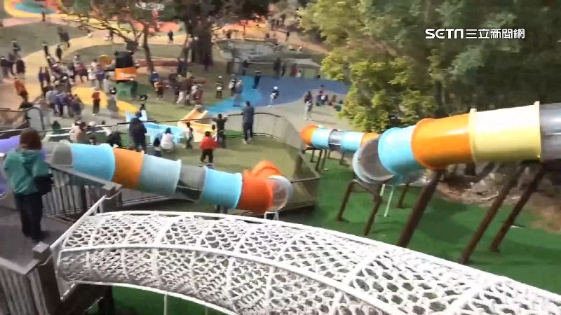 台灣新聞通訊社-百果山滑道出意外！童腳掌磨破鮮血淋漓　家長怒轟：醫藥箱藥品不足