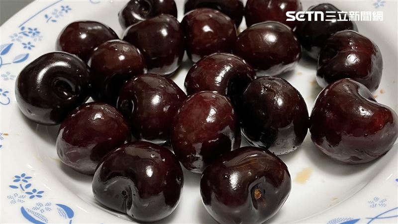 台灣新聞通訊社-智利櫻桃中國高價神話破滅！3個月暴跌7成　果農轉戰南韓、美國求生路