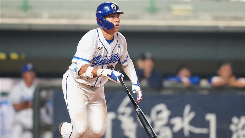 台灣新聞通訊社-中職／戴培峰敲超前轟！　悍將締造聯盟史上首次熱身賽4連霸