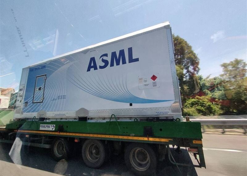 台灣新聞通訊社-SK海力士採購2552億元EUV機　創ASML客戶單一最大單