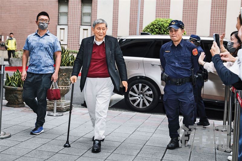 台灣新聞通訊社-沈慶京再爆掏空／京華城交易左手賣右手　沈慶京疑套現30億還賭債