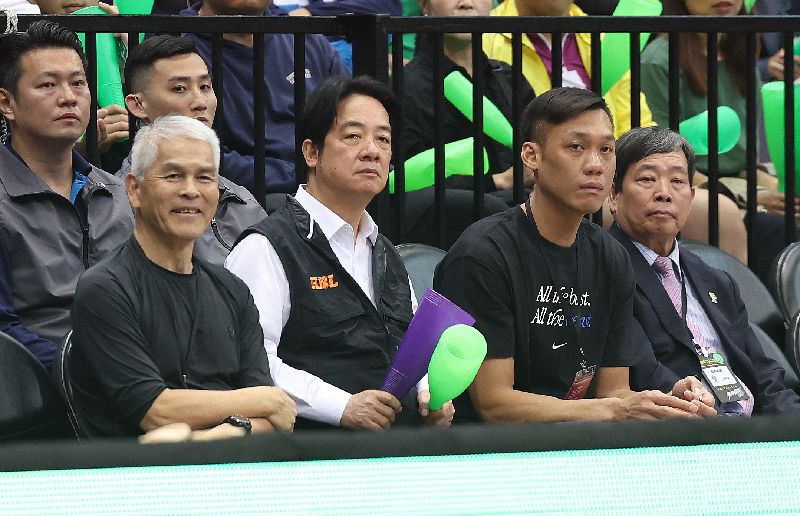 台灣新聞通訊社-賴清德現身觀看HBL冠軍賽　肯定球員精彩表現
