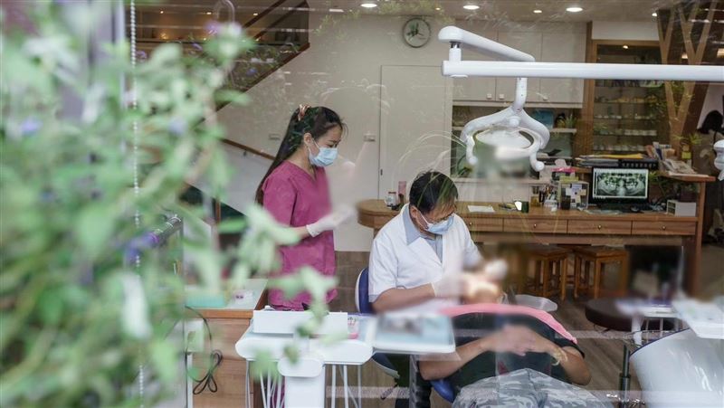 台灣新聞通訊社-1縣市裝假牙補助4.4萬元！資格、身分曝光