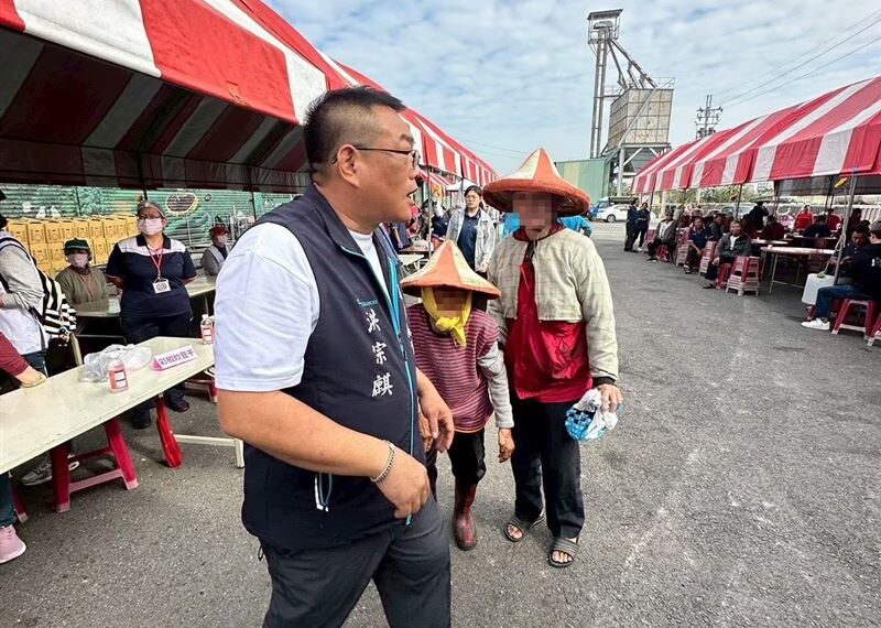 台灣新聞通訊社-用盡一生的愛！77歲屏東老婦為尋子遭撞亡　孤苦無依身障兒現況曝光