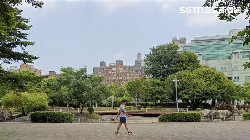 台灣新聞通訊社-1km²塞3.7萬人!永和最擠、房價9字頭也新北最高 全台人口最密十區出爐