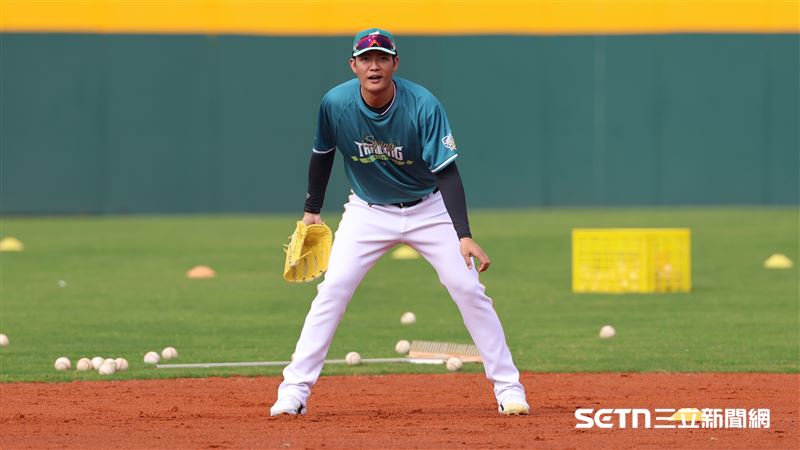 台灣新聞通訊社-中職／王維中轉戰雄鷹球速回升？　洪一中認「沒變快」：最快144公里