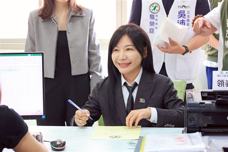 台灣新聞通訊社-登記參選黨部主委助攻沈伯洋戰北市？吳沛憶曝：他近期常與我討論市政