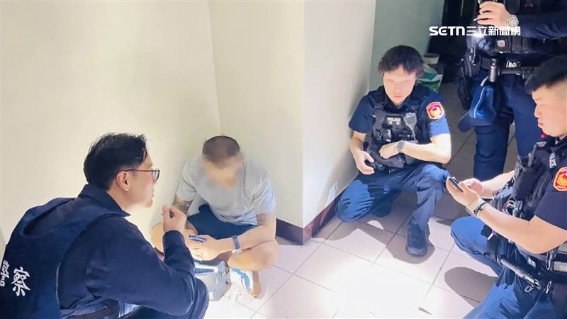 台灣新聞通訊社-男見巡邏警心虛躲陽台 查出持安毒、是盜刷犯
