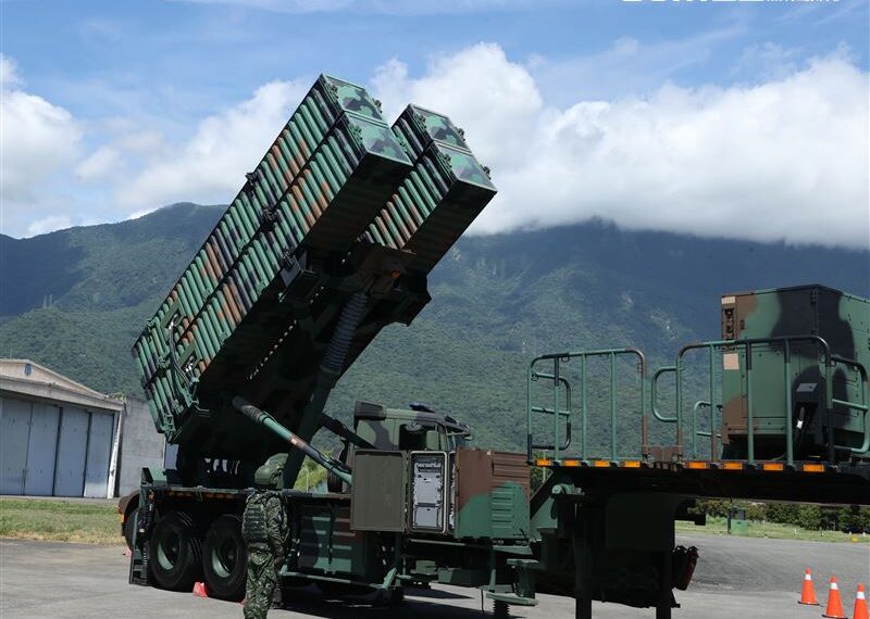 台灣新聞通訊社-飲料買5送1不講＋雞腿飯浮報35元⋯空軍前士官想貪2345元　慘遭判刑10月