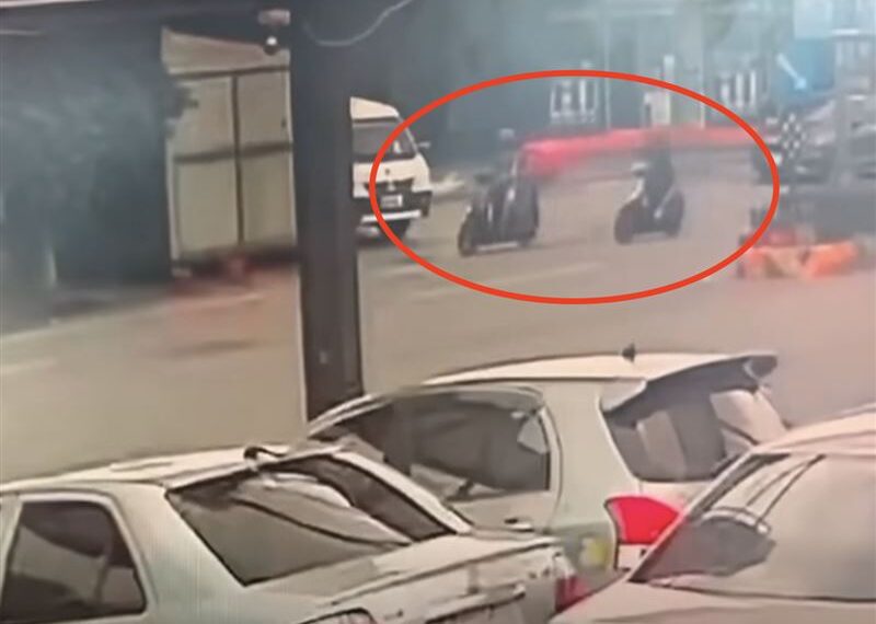 台灣新聞通訊社-生前最後一比！外送員被「刷卡」中指回敬…自摔　水泥車輾成2截慘死