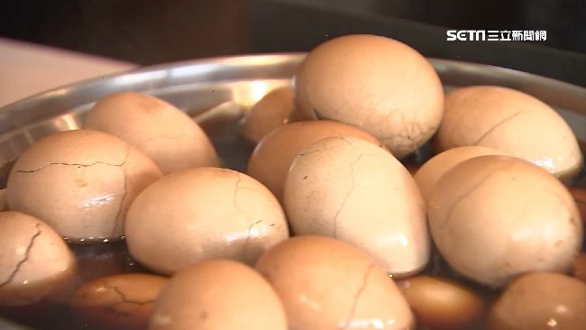 台灣新聞通訊社-裂痕愈多愈好？茶葉蛋「入味」暗藏高鈉風險　營養師：挑這顏色最理想