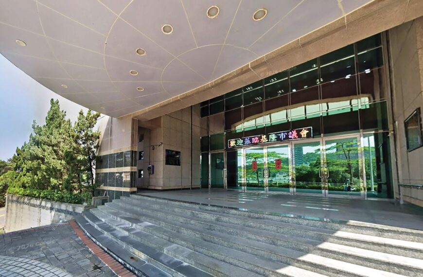 台灣新聞通訊社-鴨子船點燃戰火1／預算擠牙膏逼近2倍價　鴨子船財務黑洞淪議會箭靶