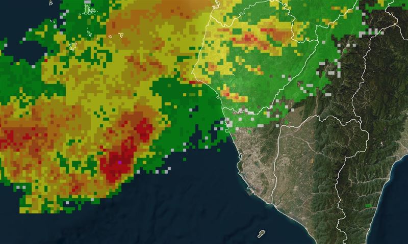 台灣新聞通訊社-現在雨還不是最大！粉專曝「鋒面主體停滯」雨最猛時段曝光