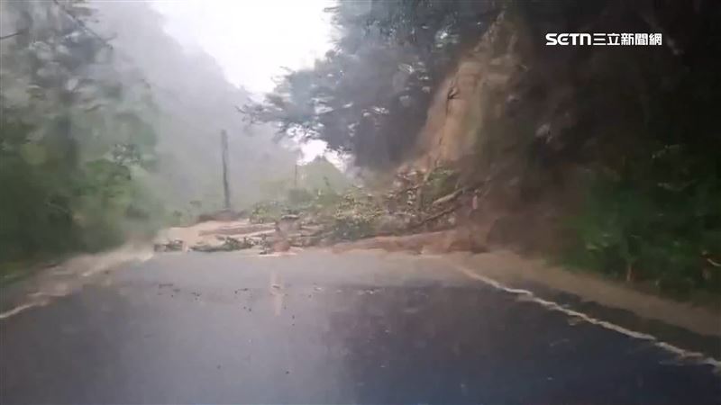 台灣新聞通訊社-新/豪雨狂炸!苗栗縣泰安鄉宣布:停止上班上課
