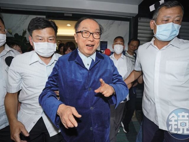 台灣新聞通訊社-廣達AI大噴發／訂單滿載預估營收翻倍　廣達穩坐AI伺服器代工王