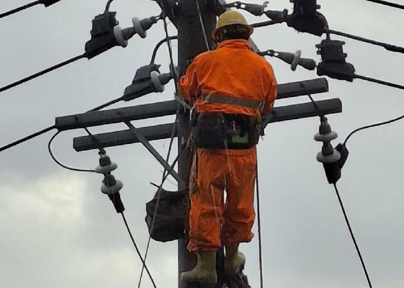台灣新聞通訊社-大雷雨影響 高雄大樹區2139戶停電搶修中