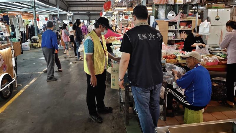 台灣新聞通訊社-清明不掃墓改掃蕩！高雄檢警調突襲市場　驚見「這民生物資」價格翻倍漲