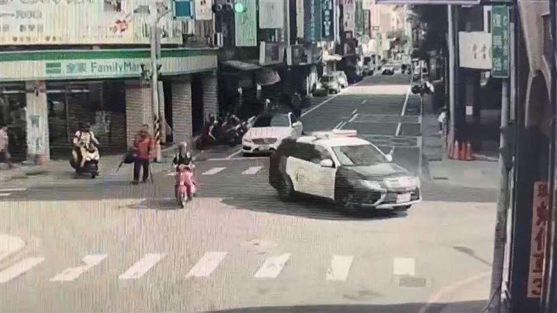 台灣新聞通訊社-爛賭男樹林投注站下注NBA3千喊「穩贏」　竟趁比賽結束前落跑遭送辦