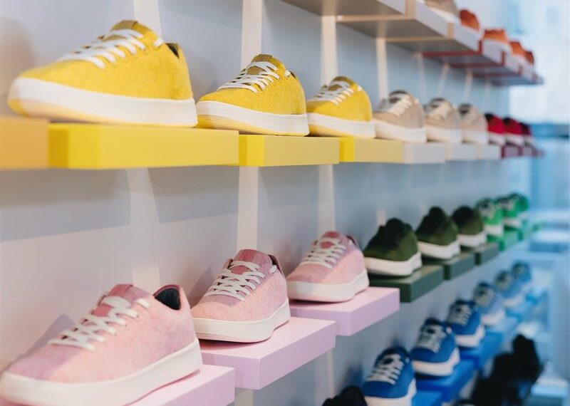 台灣新聞通訊社-曾是NIKE對手！運動品牌「股價崩逾99%」賤賣　全球僅剩4門市