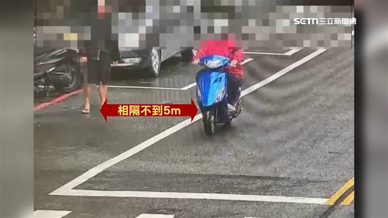 台灣新聞通訊社-醉男持56公分刀衝進髮廊　顧客抵住門奮力反抗