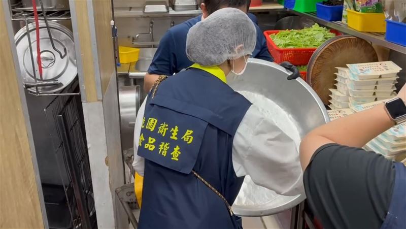 台灣新聞通訊社-桃園市便當店疑發生食品中毒　38人嘔吐腹瀉就醫