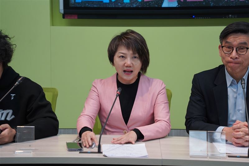 台灣新聞通訊社-鄭麗文赴中將搭中國籍航空　范雲：從登機開始就被卡進「一中枷鎖」