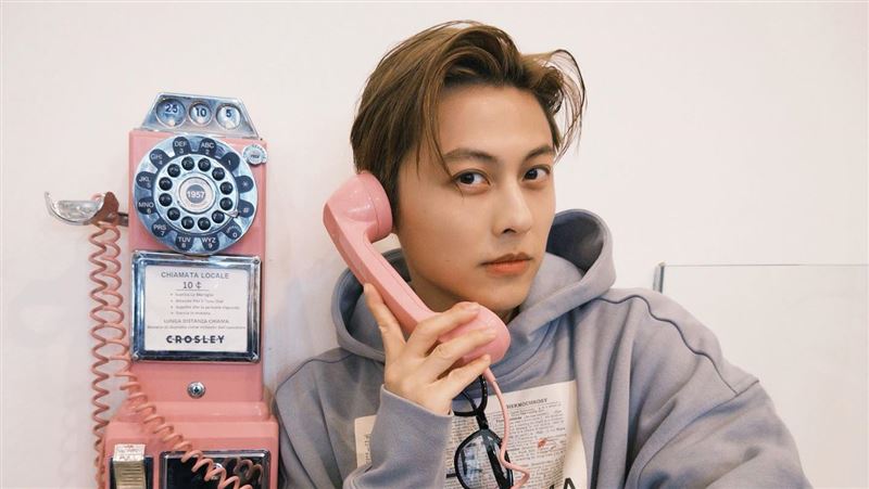 台灣新聞通訊社-快訊／閃兵案新進展！棒棒堂男孩「王子」遭檢警拘捕