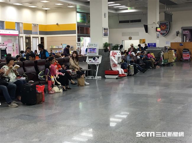 台灣新聞通訊社-馬祖濃霧鎖島！空運停擺「新臺馬輪」尚有艙位　延至10時30分才開航