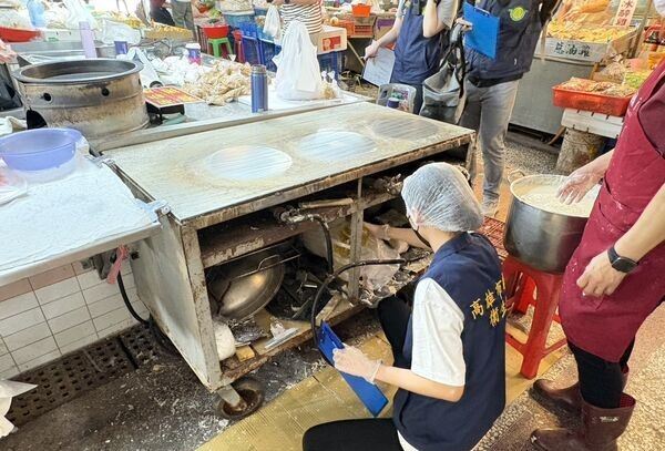 台灣新聞通訊社-出包春捲風波擴大134人遭殃!臨床毒物醫師:若1器官損傷…恐引發敗血症