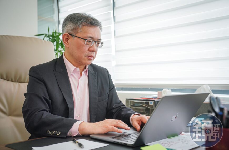 台灣新聞通訊社-創高後急跳水！台股震盪1700點不慌　清大操盤手揭從5千萬滾48億關鍵