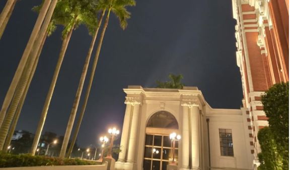 台灣新聞通訊社-總統府靈異故事？林志潔加班「夜晚聽見走廊有腳步聲」　開門一看是…