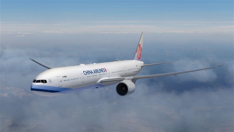 台灣新聞通訊社-墨爾本機場爆意外！空橋撞「華航班機」　機門整片歪了