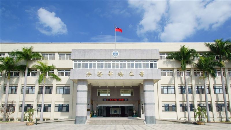 台灣新聞通訊社-比名店還難買!她發現「監獄」藏神級美食 眾人驚呆:快30歲才發現