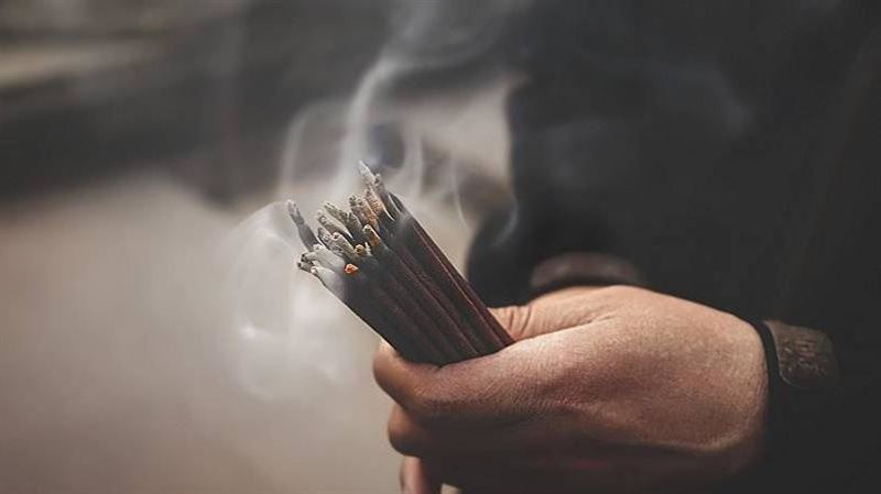 台灣新聞通訊社-開時薪徵「神明代言人」！超狂條件曝光　網傻眼：這年頭連天命都要打工