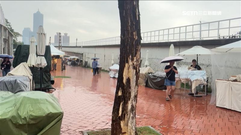 台灣新聞通訊社-獨家/下大雨市集照辦 攤販怨「臨時取消、退費變少」